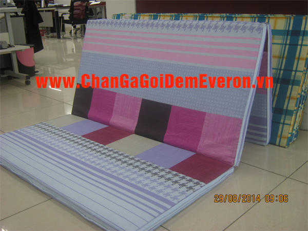 đệm everon ekool màu đỏ