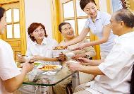 Tư vấn chọn chăn ga gối đệm cho người già