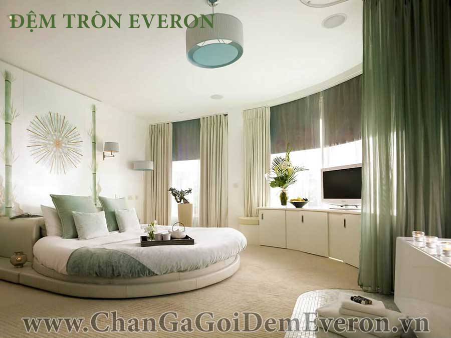 dat-chan-ga-goi-dem-everon-cho-giuong-ngu-hinh-tron-tai-Ha-Noi
